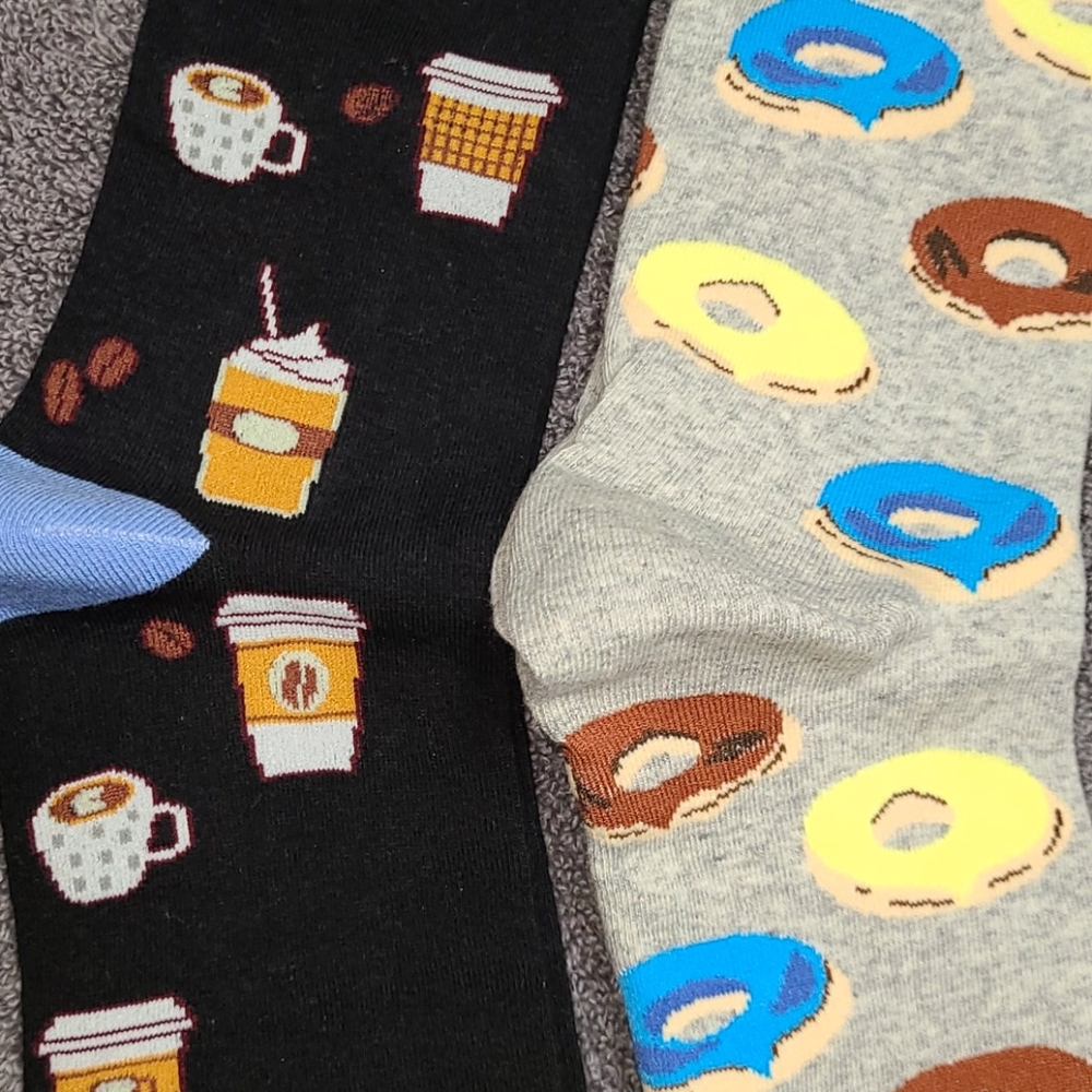 Coffee and donuts! Lot of 2 pairs of men's socks - Picture 5 of 16